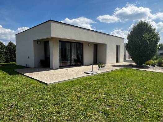 Maison de plain-pied à vendre 370 000 € 5 pièces 4 chambres 120 m² 550 m² de terrain Val d'Artiere-Puy d'Aubiere Aubière 63170