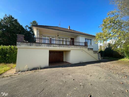 Maison à vendre 117 200 € 5 pièces 3 chambres 117 m² 4 187 m² de terrain Champignelles 89350