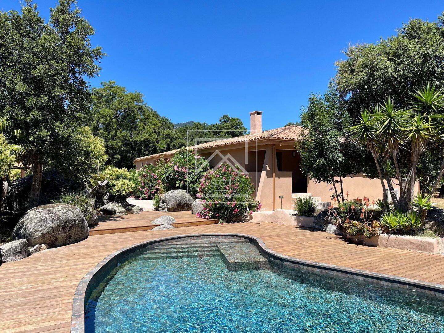 Maison 5 pièces 165 m² · à Porto-Vecchio · 165 m² · 1 280 000 €