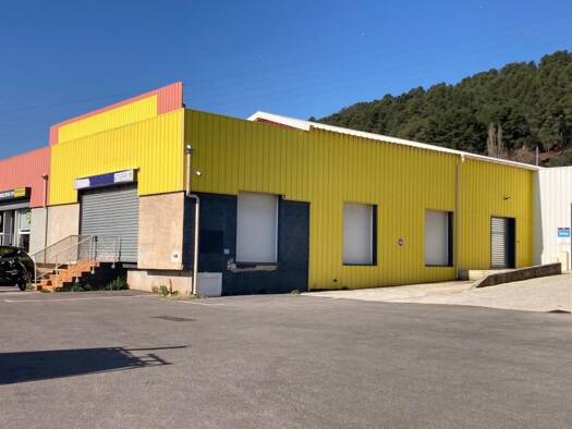 Local d'activités à louer 3 242 € 256 m² d'espace de stockage Les Plantades-Pierrascas La Garde 83130