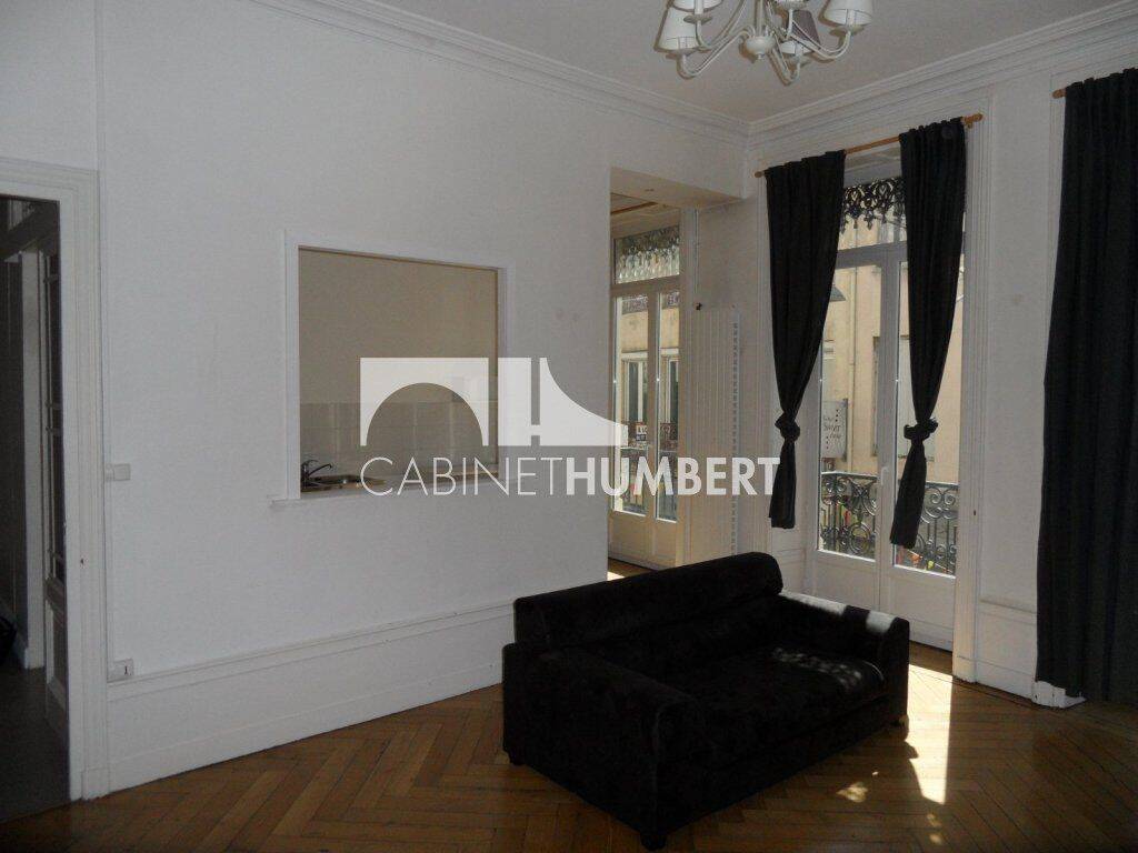 Appartement 3 pièces 72 m² · à Saint-Étienne · 72 m² · 650 €