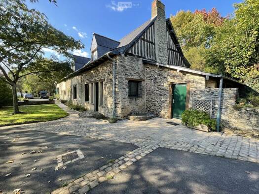 Maison à vendre 399 360 € 7 pièces 5 chambres 200 m² 5 021 m² de terrain Noyal-sur-Vilaine 35530