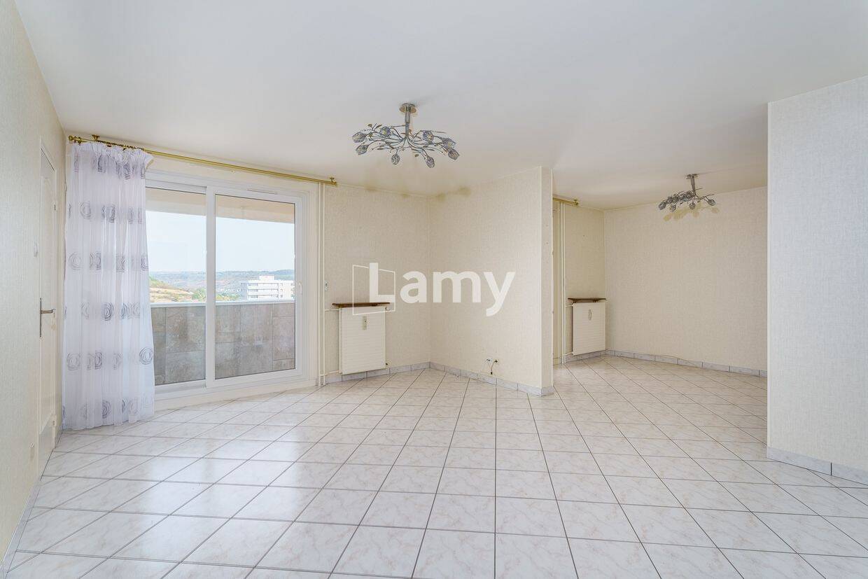 Appartement 5 pièces 97 m² · à Dijon · 96,9 m² · 146 000 €