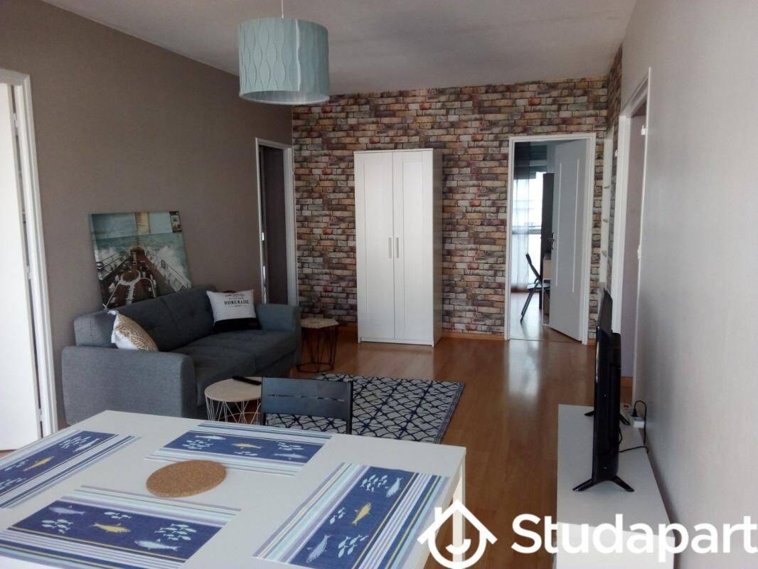 1 pièce 9 m² · à Mont-Saint-Aignan · 9 m² · 470 €