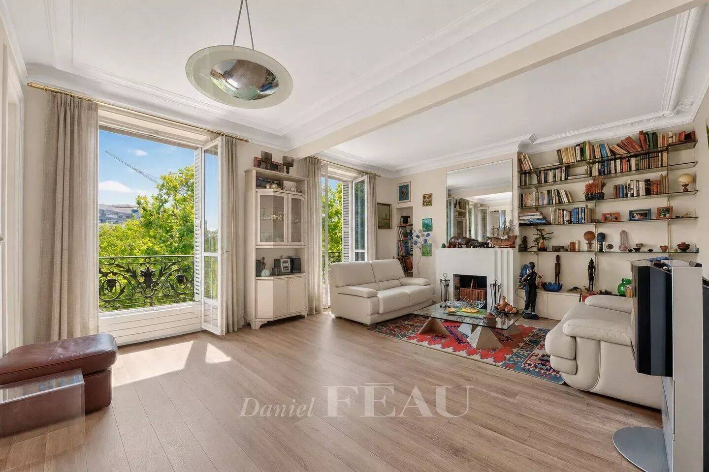 Appartement 4 pièces 71 m² · à Paris 4ème Arrondissement · 70,6 m² · 1 050 000 €