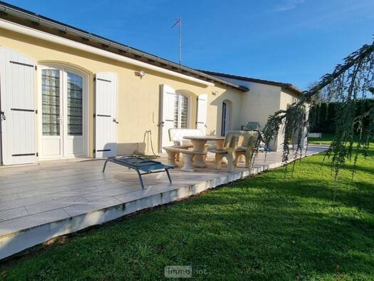 Maison à vendre 299 250 € 7 pièces 3 chambres 123 m² 5 602 m² de terrain Consac 17150