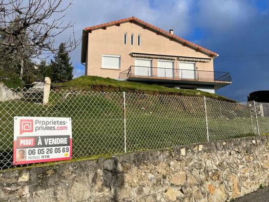 Maison à vendre 210 000 € 3 pièces 2 chambres 84 m² 1 157 m² de terrain Bourg-Argental 42220