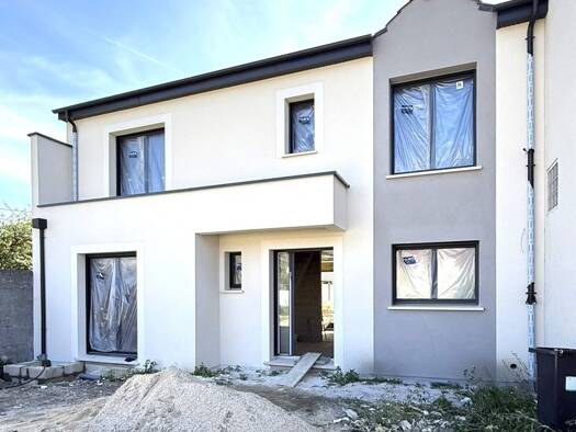 Terrain avec maison neuve à vendre 468 000 € 7 pièces 5 chambres 153 m² 493 m² de terrain Victor Hugo Sainte-Geneviève-des-Bois 91700