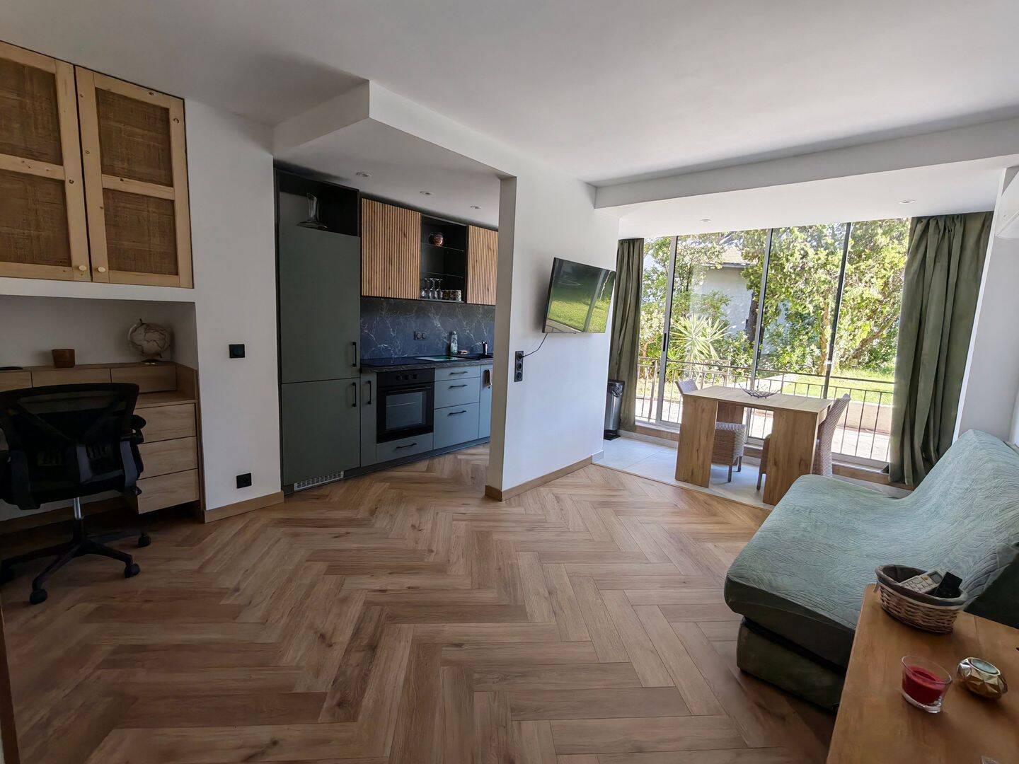 Appartement 1 pièce 40 m² · à Mandelieu-la-Napoule · 40 m² · 1 100 €/mois