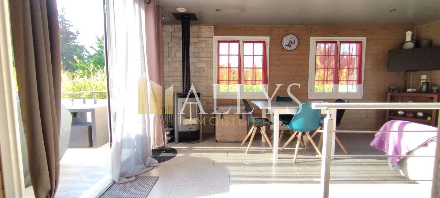 Maison 8 pièces 182 m² · à Gisors · 182 m² · 272 000 €