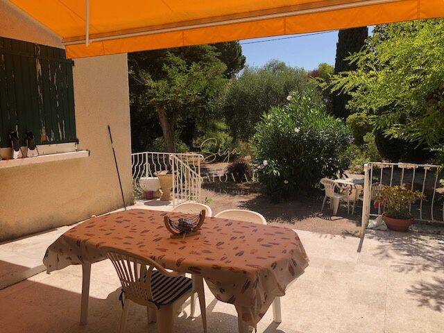 Maison 4 pièces 100 m² · à Saint-Cyr-sur-Mer · 99,7 m² · 1 890 €/mois