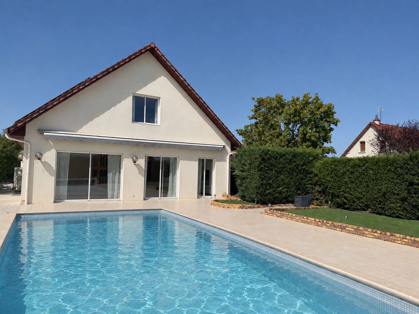 Maison 6 pièces 190 m² · à Perrigny-lès-Dijon · 190 m² · 439 000 €