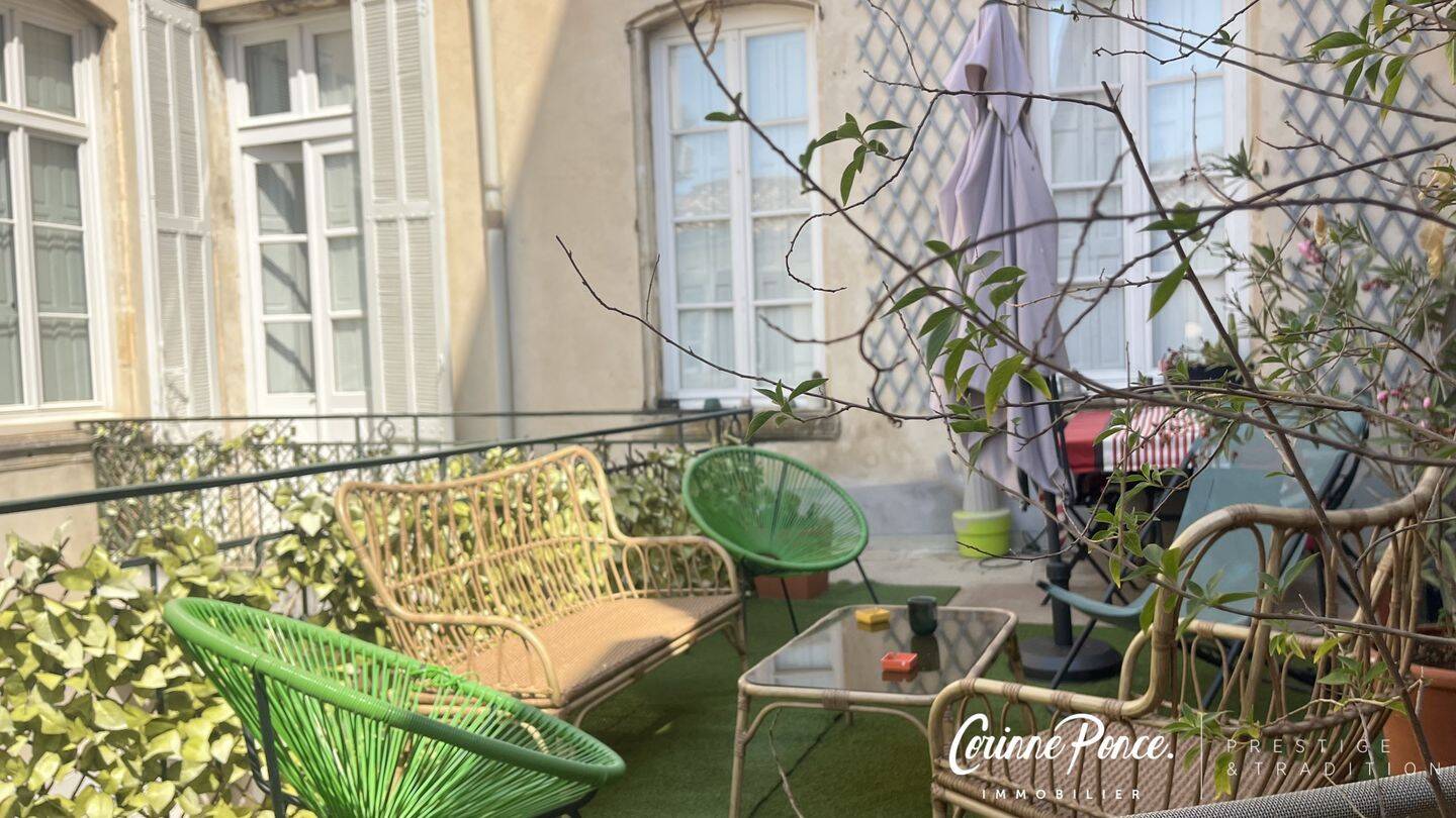 Appartement 8 pièces 225 m² · à Nîmes · 225 m² · 600 000 €