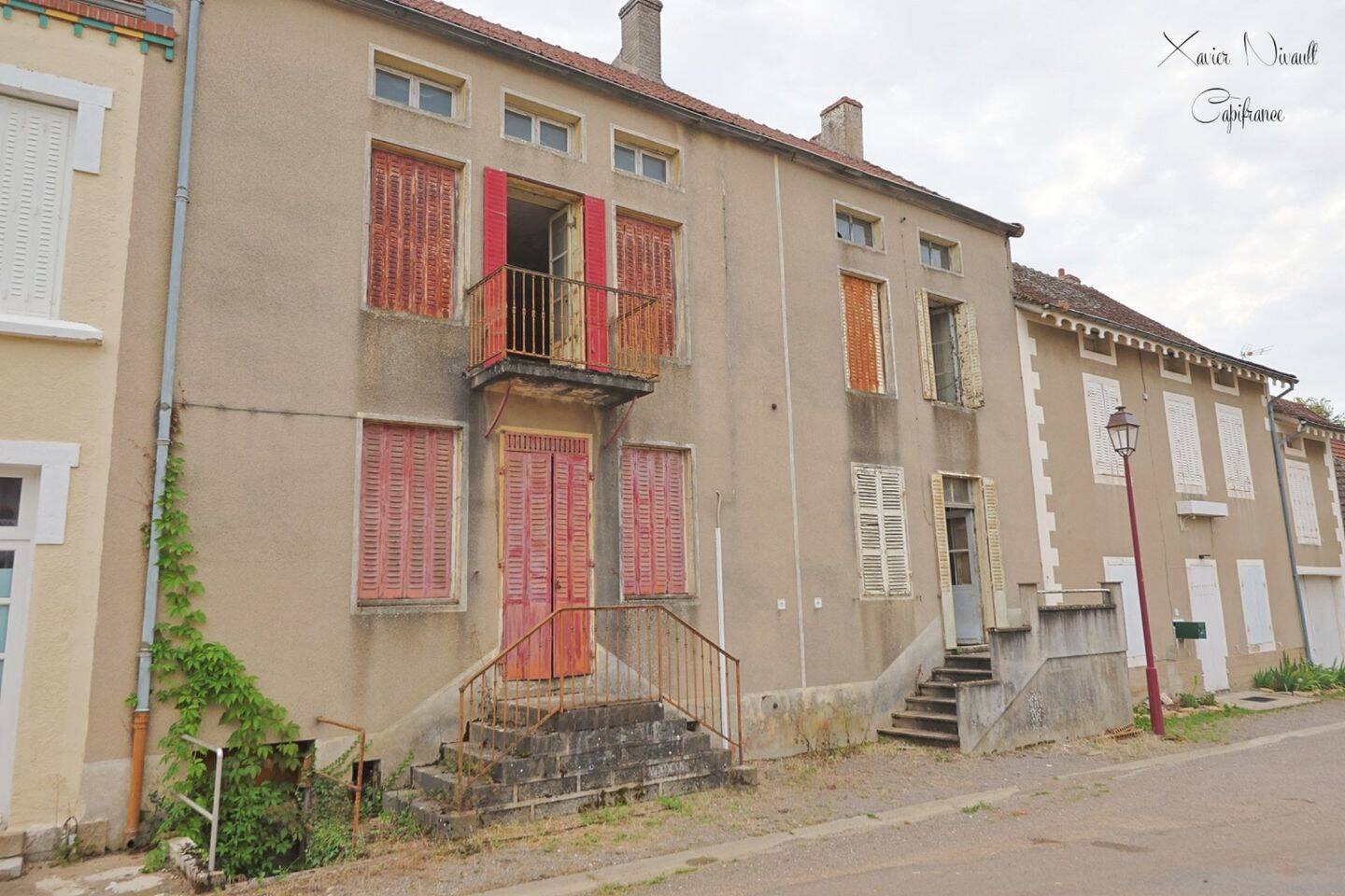 Maison 5 pièces 160 m² · à Cheilly-lès-Maranges · 160 m² · 49 000 €