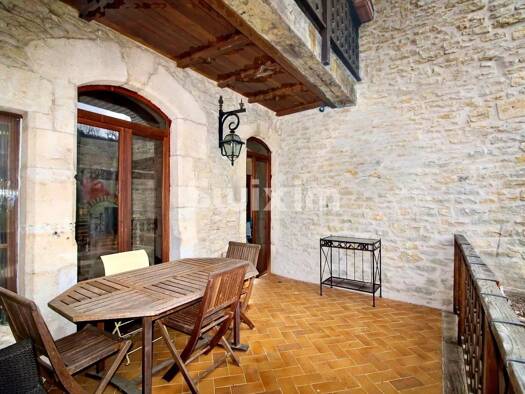 Maison à vendre 399 000 € 6 pièces 3 chambres 188 m² Ornans 25290