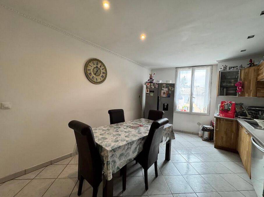 Appartement 3 pièces 64 m² · à Aiglun · 64 m² · 765 €