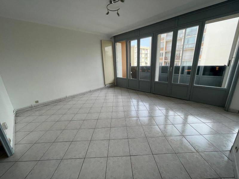Appartement 4 pièces 75 m² · à Guilherand-Granges · 75,2 m² · 730 €