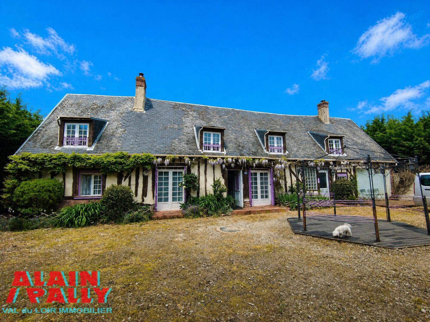 Maison 8 pièces 197 m² · à Chateaudun · 196,8 m² · 170 400 €