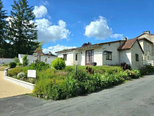 Maison à vendre 157 500 € 17 pièces 10 chambres 435 m² 2 067 m² de terrain Saint-Paul-Lizonne 24320