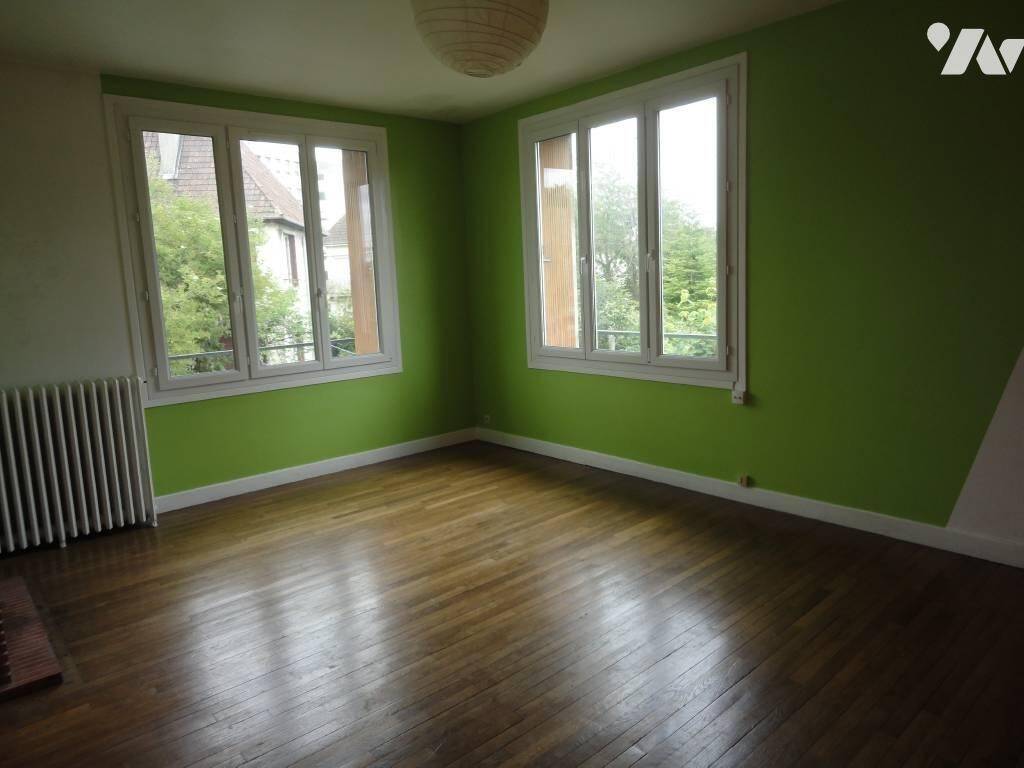 Appartement 3 pièces 95 m² · à Caen · 95 m² · 884 €
