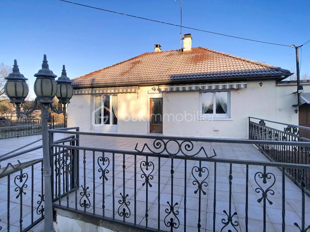 Maison 3 pièces 84 m² · à Charny Orée de Puisaye · 83,7 m² · 126 000 €