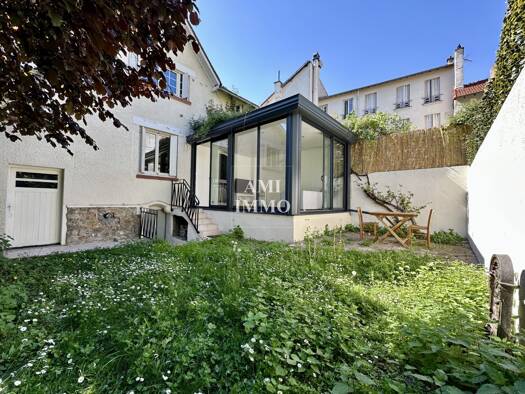 Maison à vendre 657 000 € 6 pièces 3 chambres 108 m² 193 m² de terrain Maison Blanche-Vauban Coulée verte Châtillon 92320