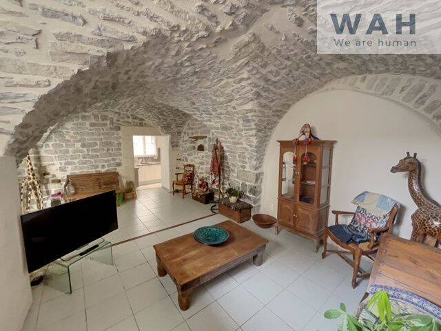 Maison 5 pièces 142 m² · à Clarensac · 142 m² · 270 000 €