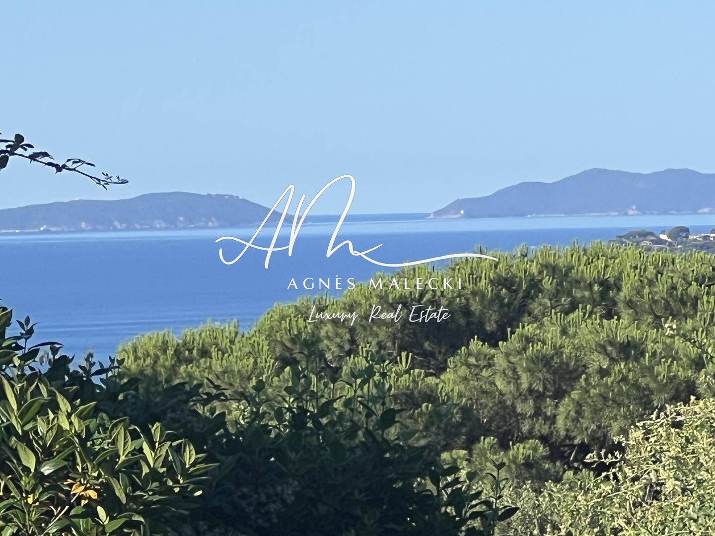 Maison 8 pièces 202 m² · à La Croix-Valmer · 202 m² · 2 250 000 €