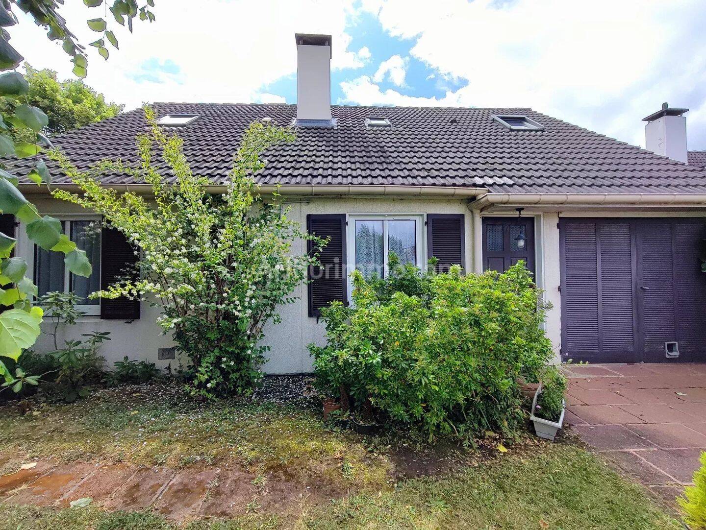 Maison 8 pièces 146 m² · à Montgeron · 146,4 m² · 330 000 €