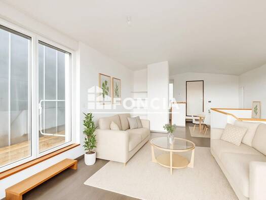 Duplex à vendre 297 000 € 5 pièces 3 chambres 106,3 m² Étage 3/3 Est Chantepie 35135