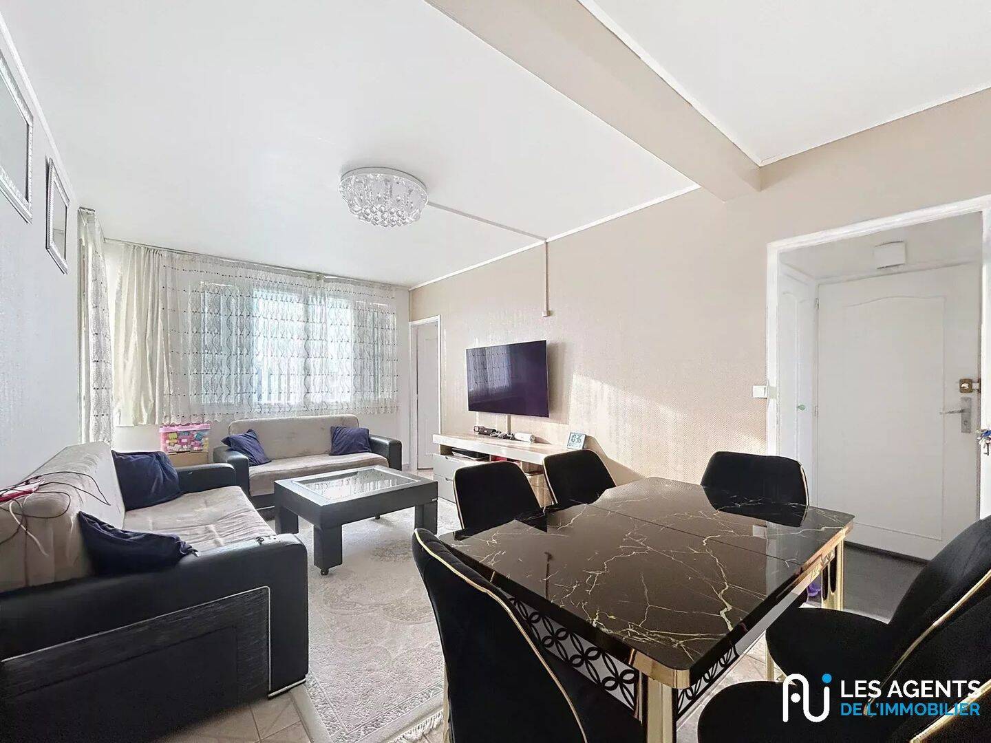 Appartement 3 pièces 53 m² · à Saint-Jean-de-la-Ruelle · 53 m² · 78 000 €