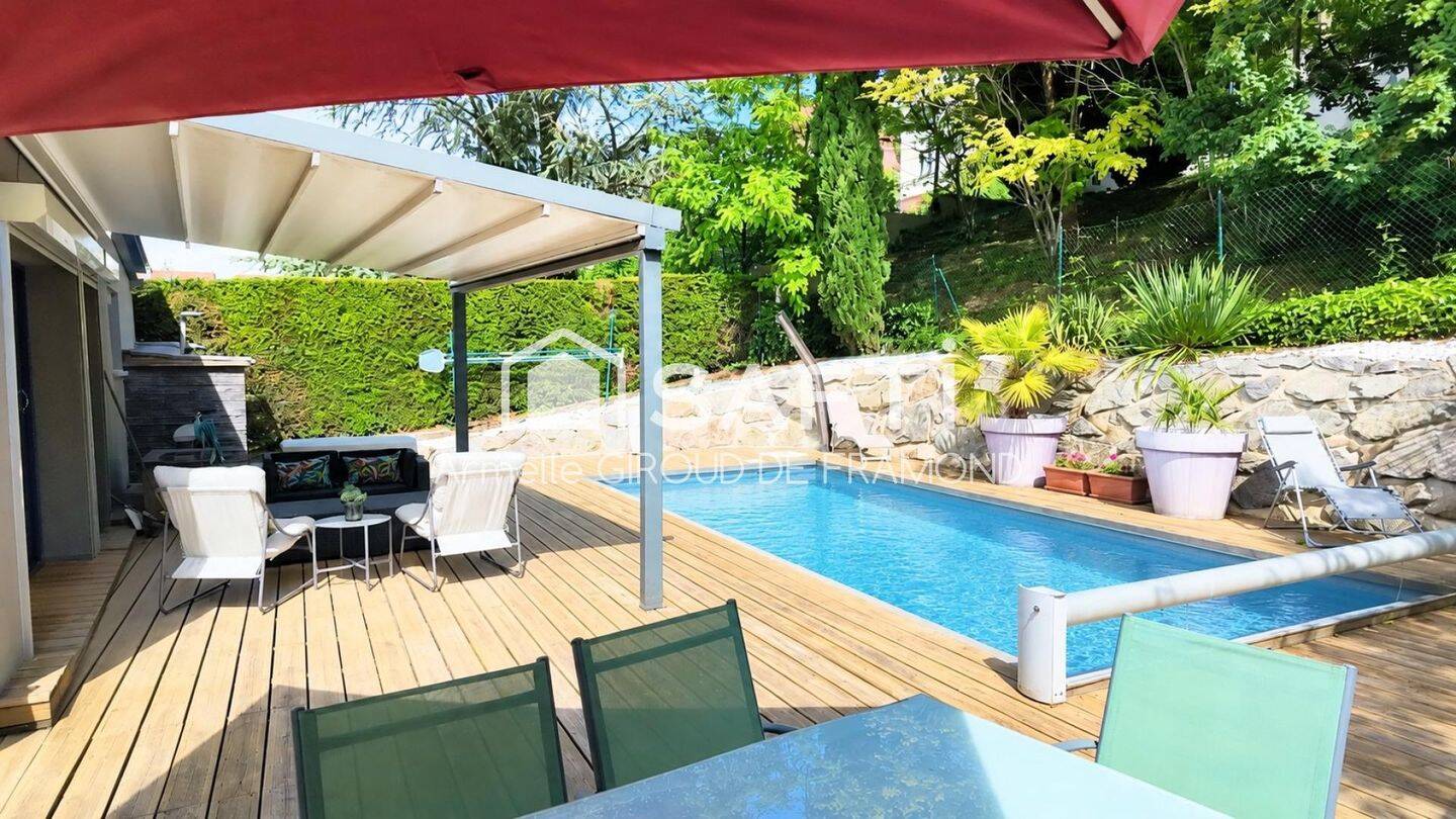Maison 6 pièces 230 m² · à Brunstatt-Didenheim · 230 m² · 669 000 €
