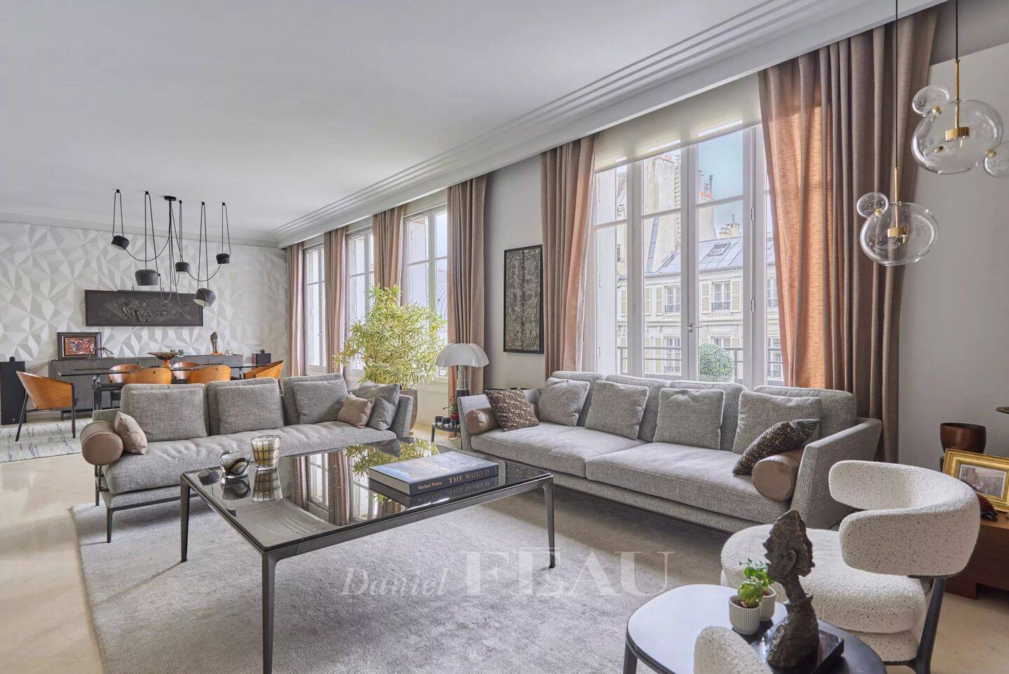Appartement 5 pièces 172 m² · à Paris 16ème Arrondissement · 172 m² · 9 770 €