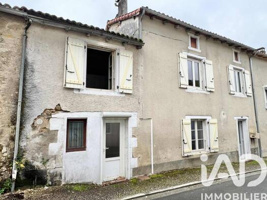 Maison de ville à vendre 31 000 € 6 pièces 6 chambres 96 m² L'Isle-Jourdain 86150