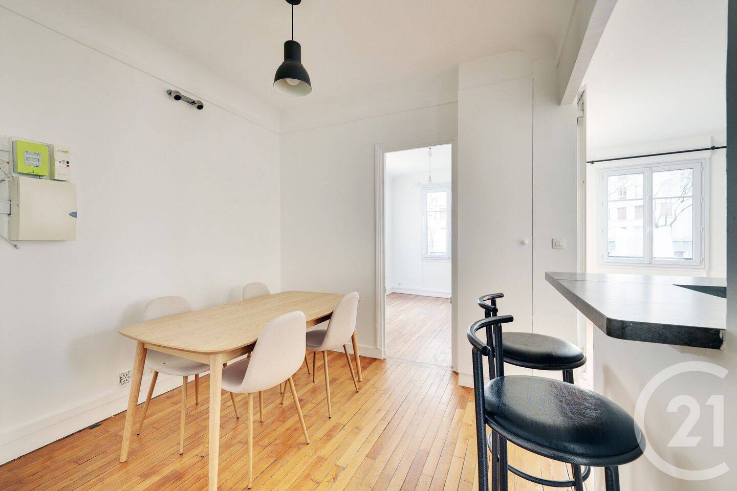 Appartement 3 pièces 66 m² · à Paris 15ème Arrondissement · 66,1 m² · 2 490 €