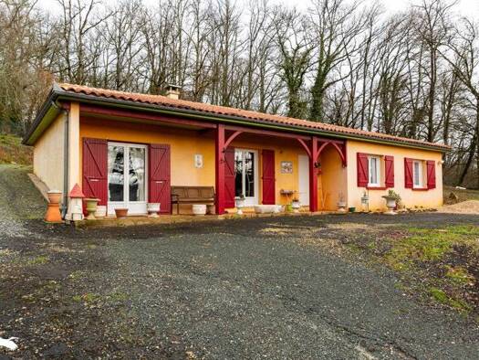 Maison de plain-pied à vendre 184 939 € 6 pièces 3 chambres 105 m² 2 100 m² de terrain Saint-Pantaly-d'Excideuil 24160