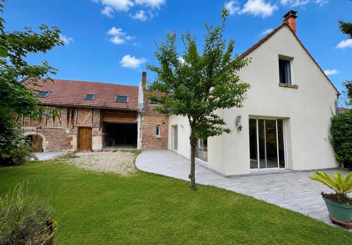 Maison 6 pièces 163 m² · à Coudun · 163 m² · 324 000 €
