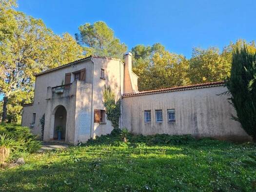 Maison à vendre 449 000 € 4 pièces 2 chambres 130 m² 3 955 m² de terrain Néoules 83136