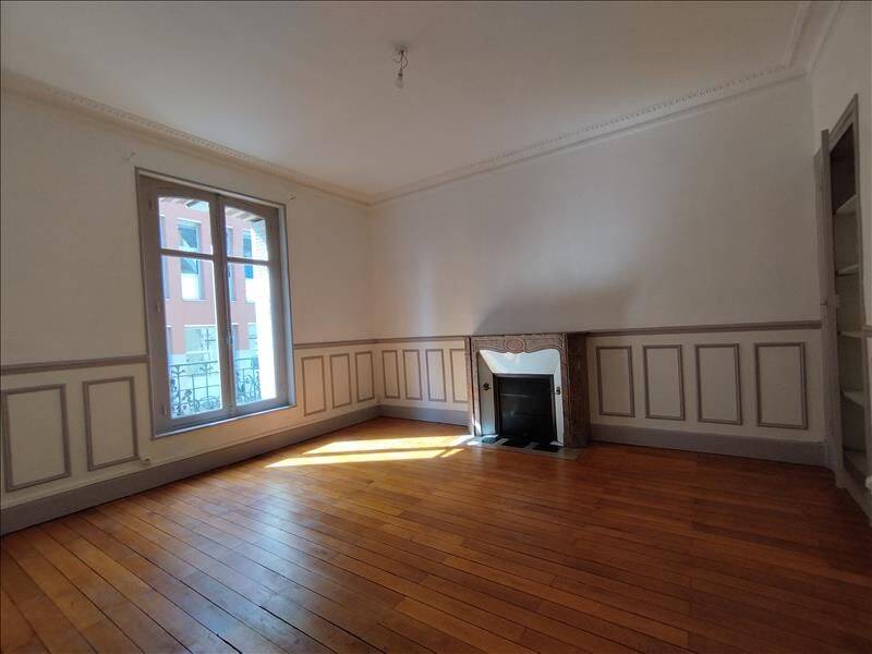 Maison 7 pièces 137 m² · à Blois · 136,7 m² · 1 300 €