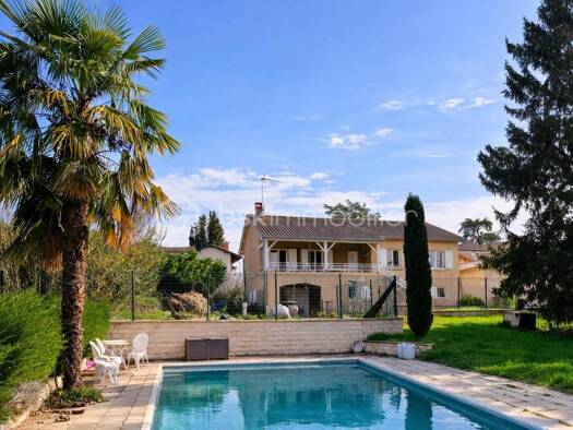 Villa à vendre 560 000 € 8 pièces 7 chambres 193 m² Quincieux 69650