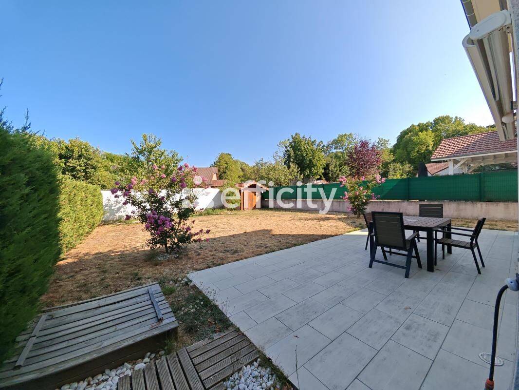 Maison 5 pièces 127 m² · à Beaucroissant · 127 m² · 1 450 €