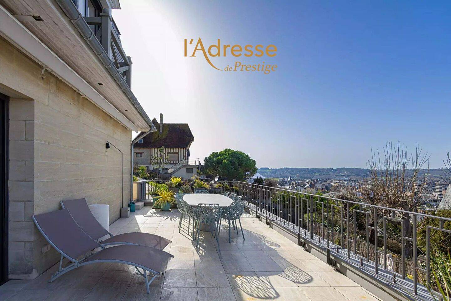 Maison 9 pièces 330 m² · à Trouville-sur-Mer · 330 m² · 2 990 000 €
