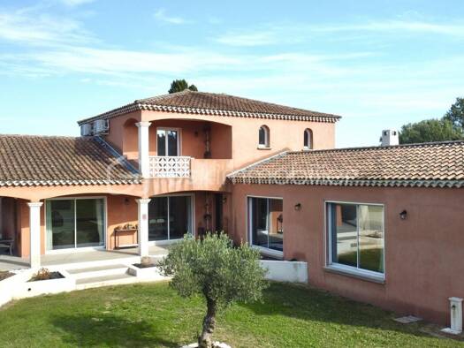 Maison à vendre 549 000 € 9 pièces 5 chambres 192 m² 920 m² de terrain Saint-Laurent-des-Arbres 30126