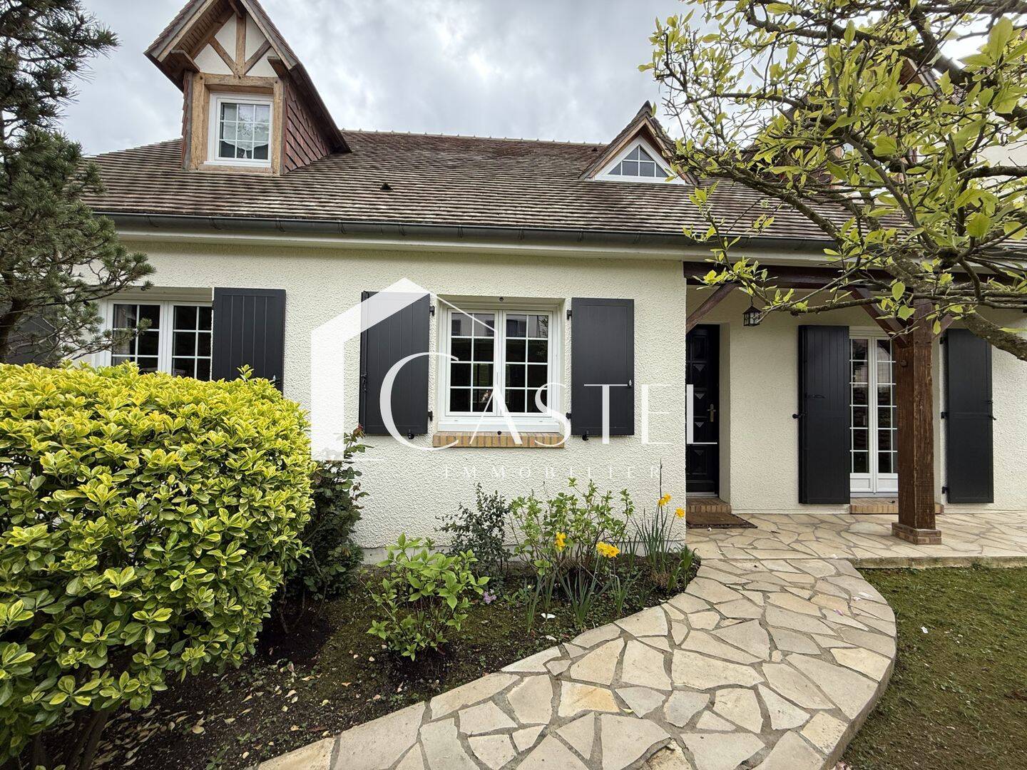 Maison 6 pièces 149 m² · à Orgeval · 148,6 m² · 724 000 €