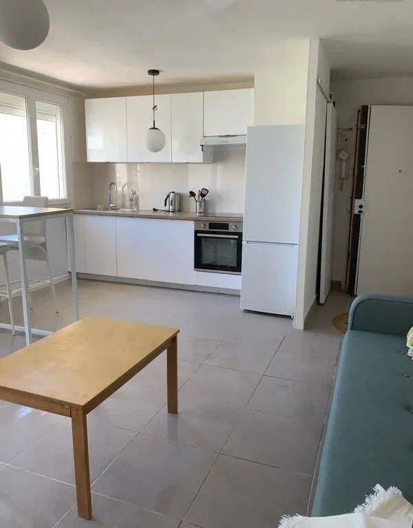 Appartement 2 pièces 45 m² · à Marseille 7ème Arrondissement · 45 m² · 1 090 €
