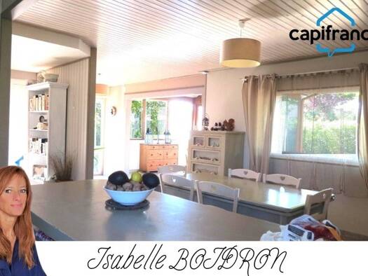 Maison de plain-pied à vendre 199 999 € 8 pièces 3 chambres 134 m² 717 m² de terrain Crissey 71530