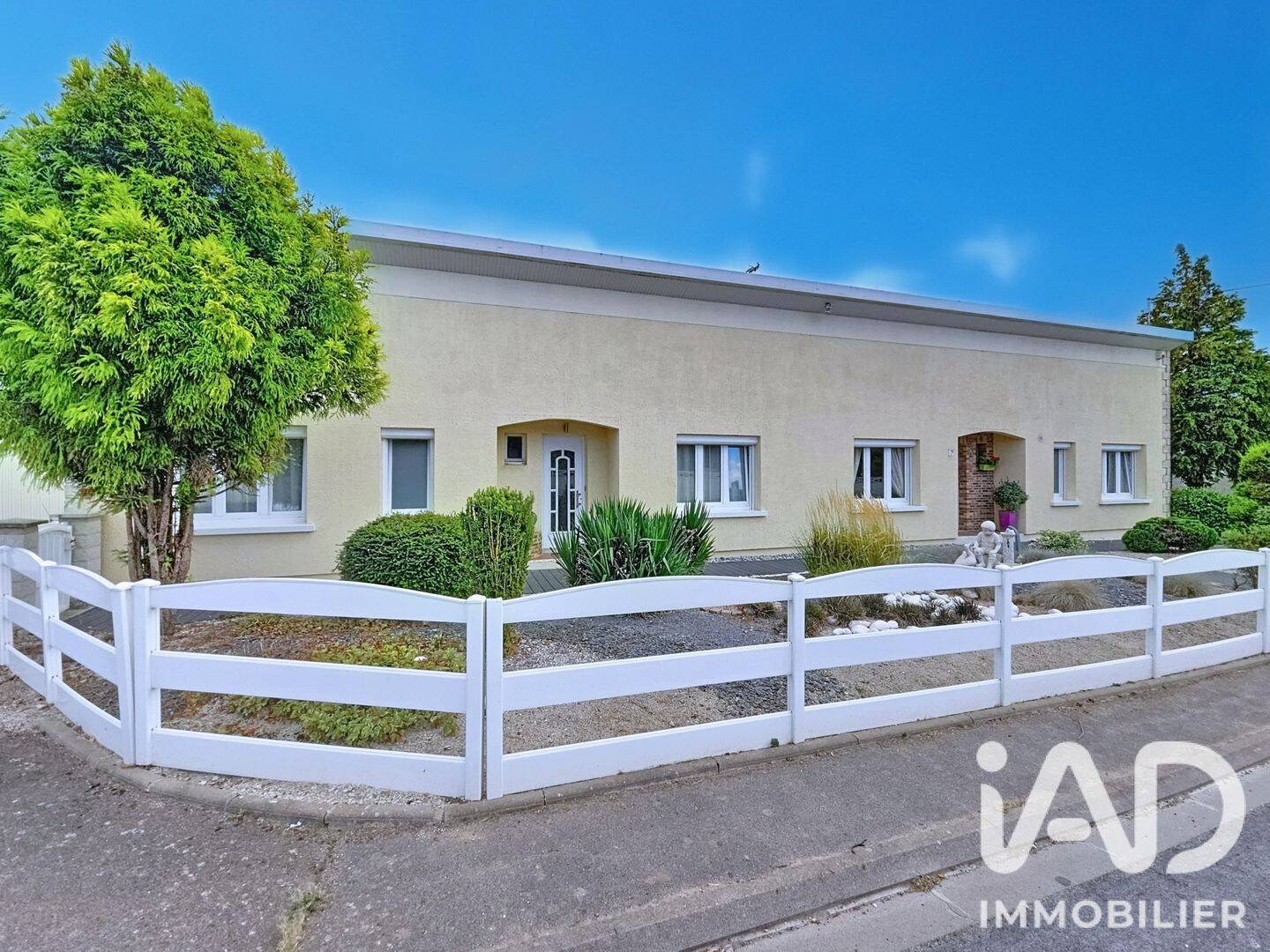 Maison 8 pièces 181 m² · à Loisy-en-Brie · 181 m² · 255 000 €
