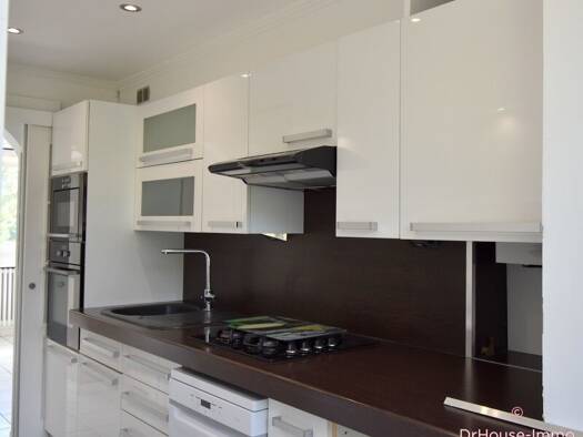 Appartement à vendre 219 000 € 4 pièces 3 chambres 67 m² Étage 1/4 Saint Julien Marseille 12ème arrondissement 13012