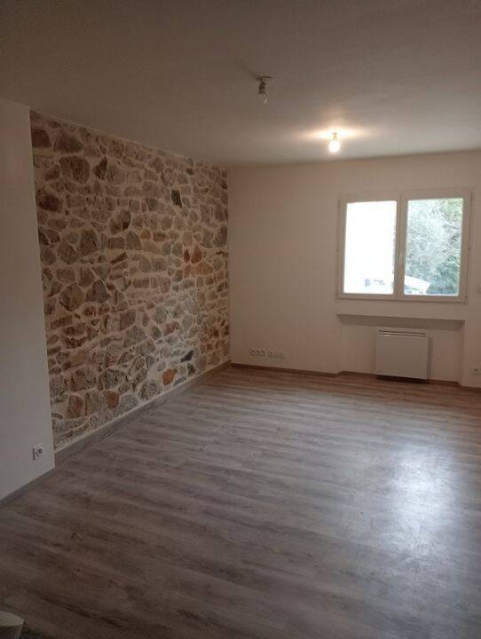 Appartement 1 pièce 31 m² · à Alès · 31 m² · 650 €/mois