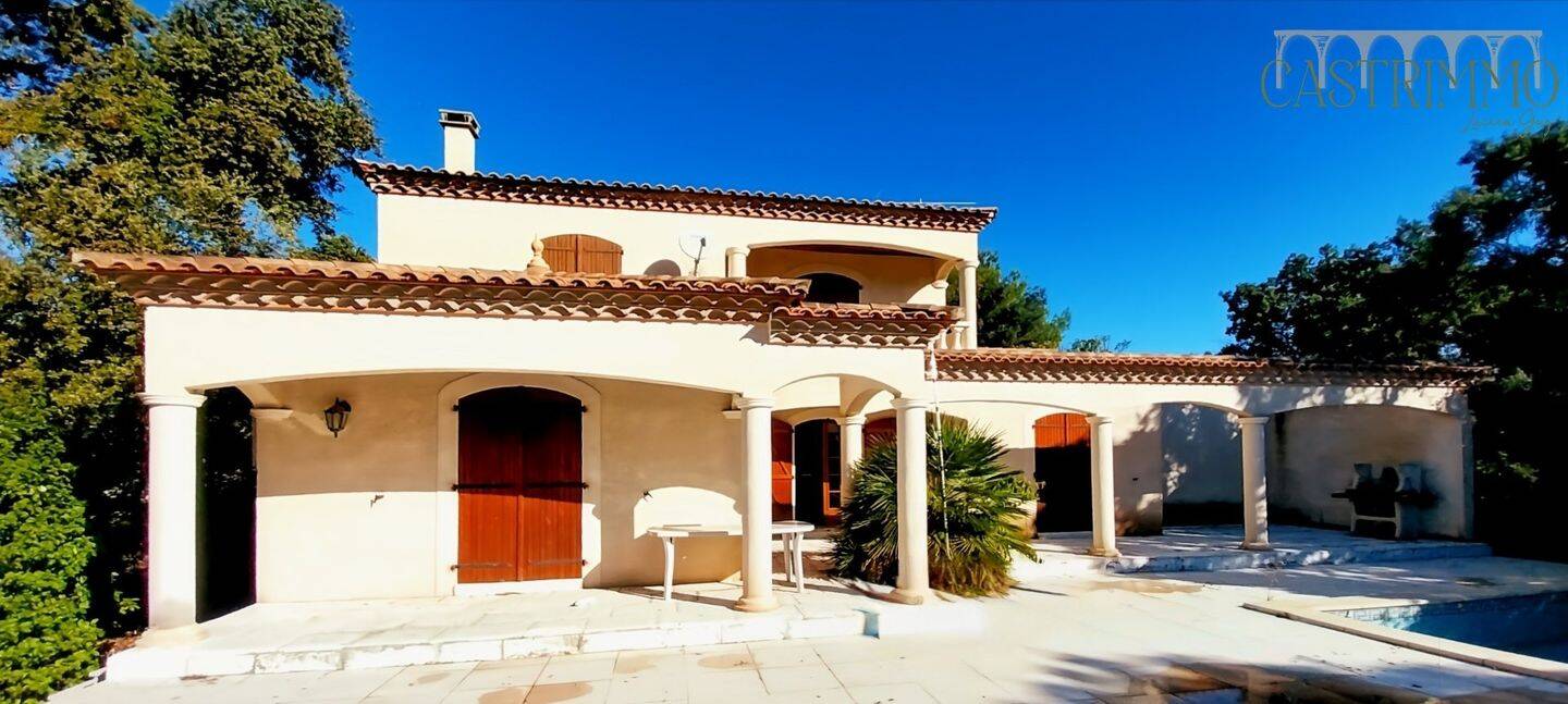 Maison 7 pièces 145 m² · à Castries · 145 m² · 490 000 €